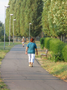 passeggiata nei viali al parco D'Avia